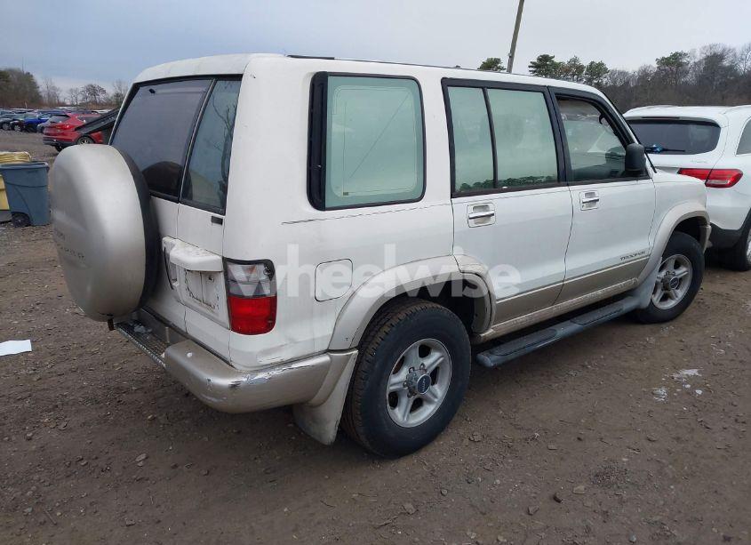 2002 Isuzu Trooper