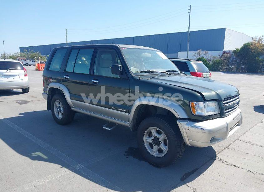 2002 Isuzu Trooper - Photo 1