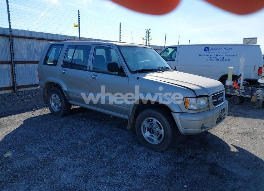 1998 Isuzu Trooper - Photo 1