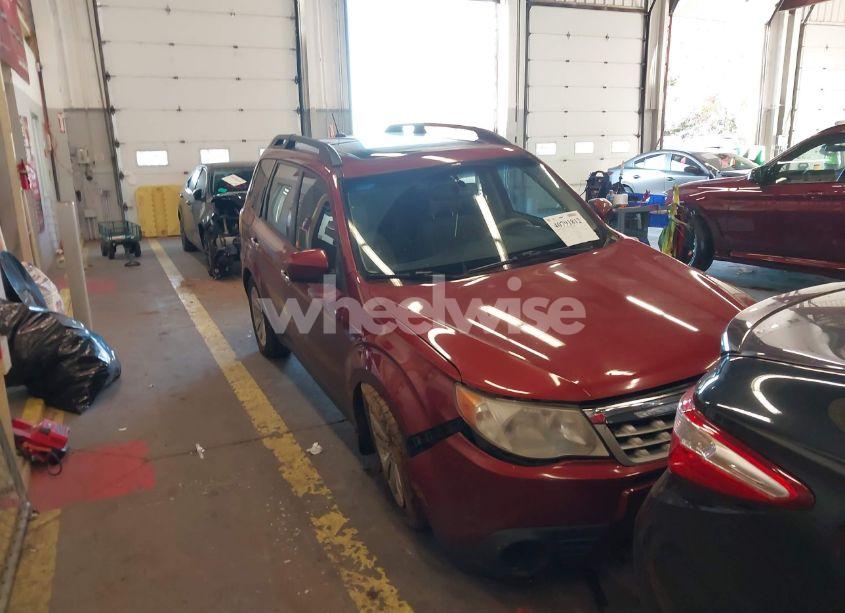 Main photo of 2011 SUBARU FORESTER 2.5X PREMIUM with VIN JF2SHADC0BH763427
