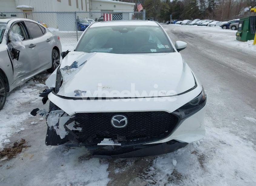 Thumbnail 4 of 2019 MAZDA MAZDA3 PREMIUM PACKAGE