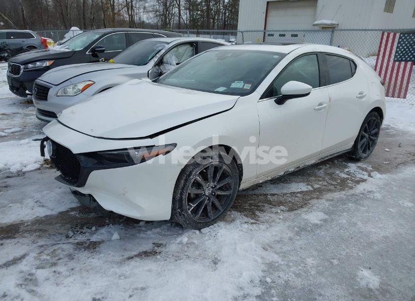 Thumbnail 9 of 2019 MAZDA MAZDA3 PREMIUM PACKAGE