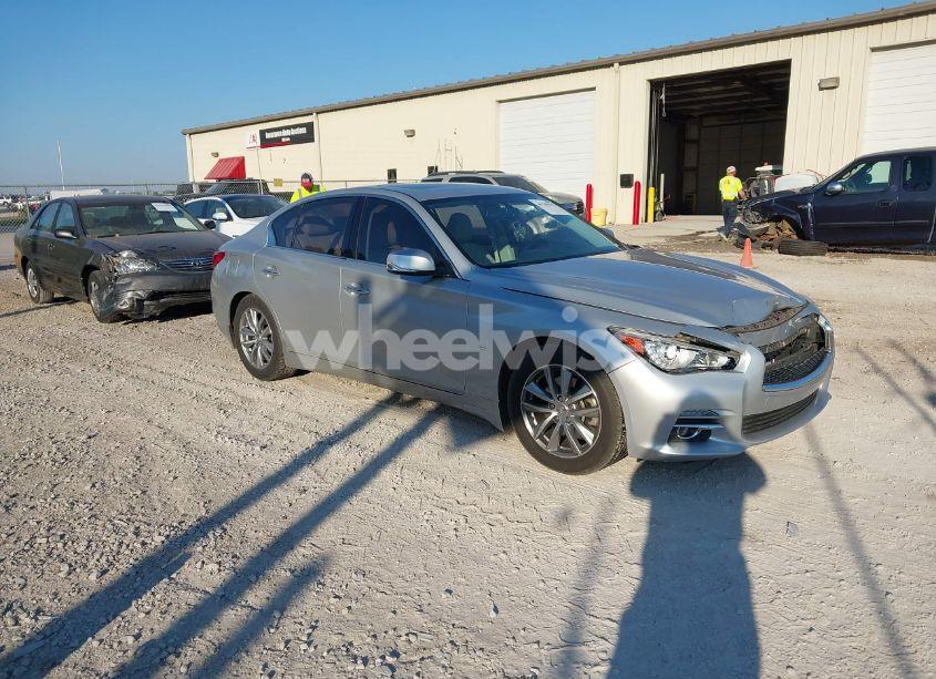 Photo of INFINITI Q50 PREMIUM