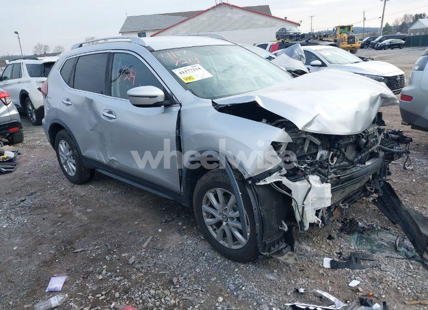 Main photo of 2018 NISSAN ROGUE SV with VIN JN8AT2MV3JW303628