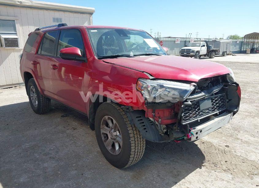 Photo of TOYOTA 4RUNNER SR5