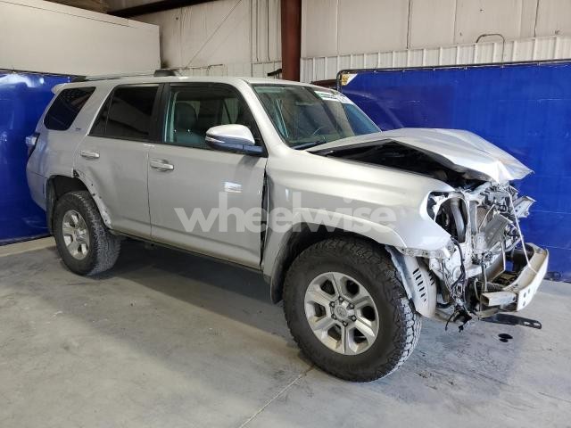 2023 TOYOTA 4RUNNER SE - Photo 1