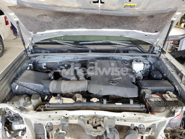 2023 TOYOTA 4RUNNER SE