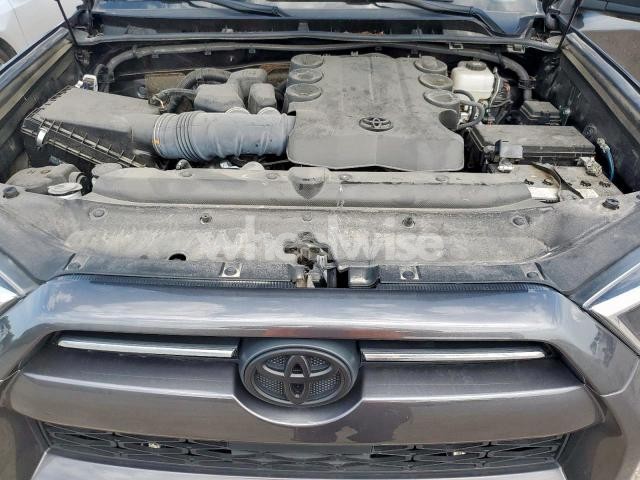 2023 TOYOTA 4RUNNER SE - Photo 1