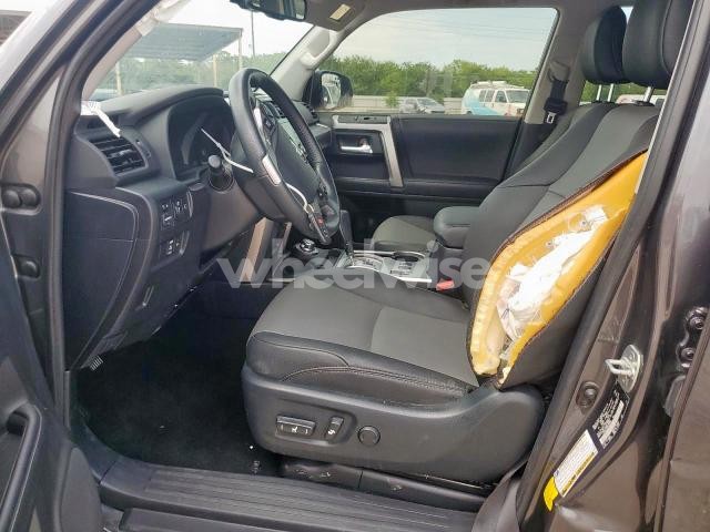 2023 TOYOTA 4RUNNER SE