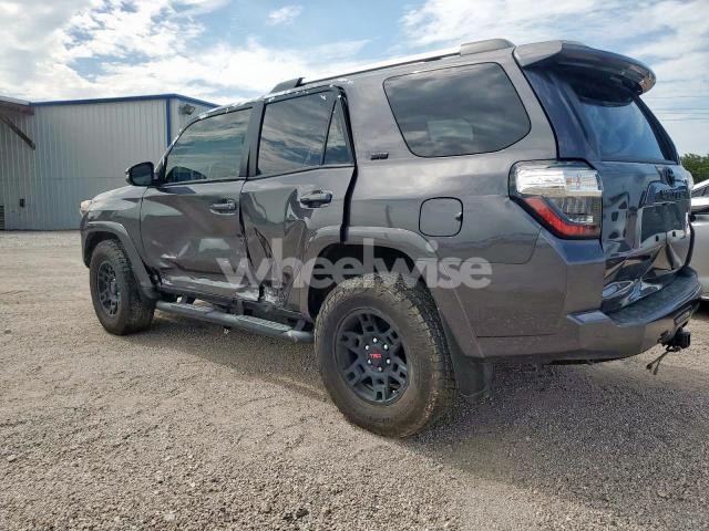 2023 TOYOTA 4RUNNER SE