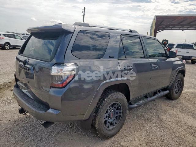 2023 TOYOTA 4RUNNER SE