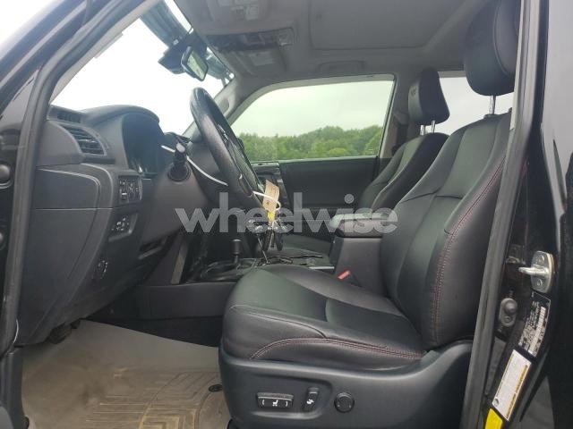 2023 TOYOTA 4RUNNER SE