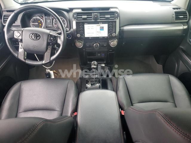 2023 TOYOTA 4RUNNER SE