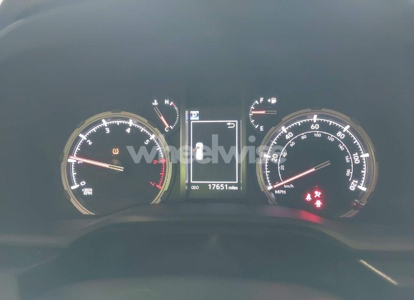 Thumbnail 14 of 2022 TOYOTA 4RUNNER TRD SPORT