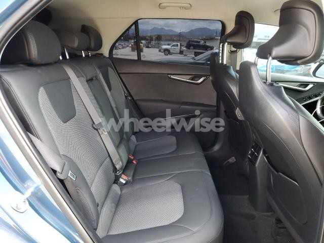 2024 KIA NIRO EX