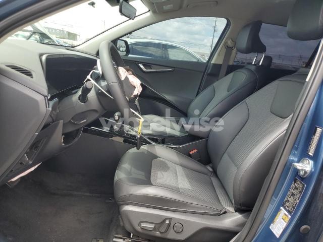 2024 KIA NIRO EX