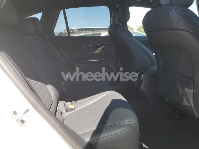 2025 MERCEDES-BENZ GLC 300 4MATIC