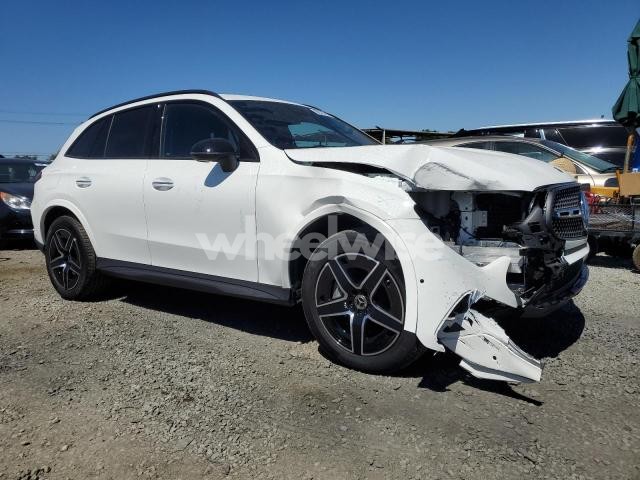 2025 MERCEDES-BENZ GLC 300 4MATIC