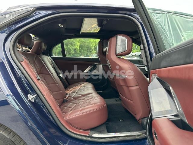 2023 BMW 760 XI
