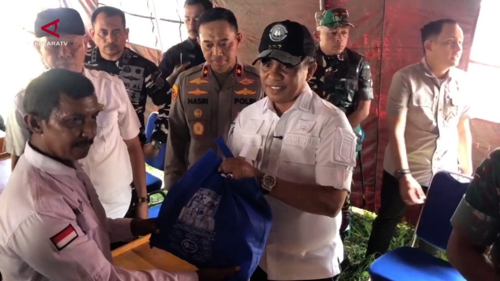AYM_PEMPROV-SULTENG-SALURKAN-PAKET-BANTUA-2