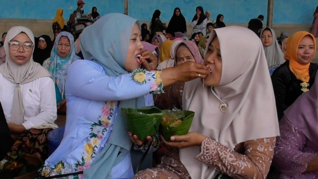 GREBEG-SURAN-TRADISI-SYUKUR-PETANI-KEMRANGGON-SAMBUT-TAHUN-BARU-ISLAM