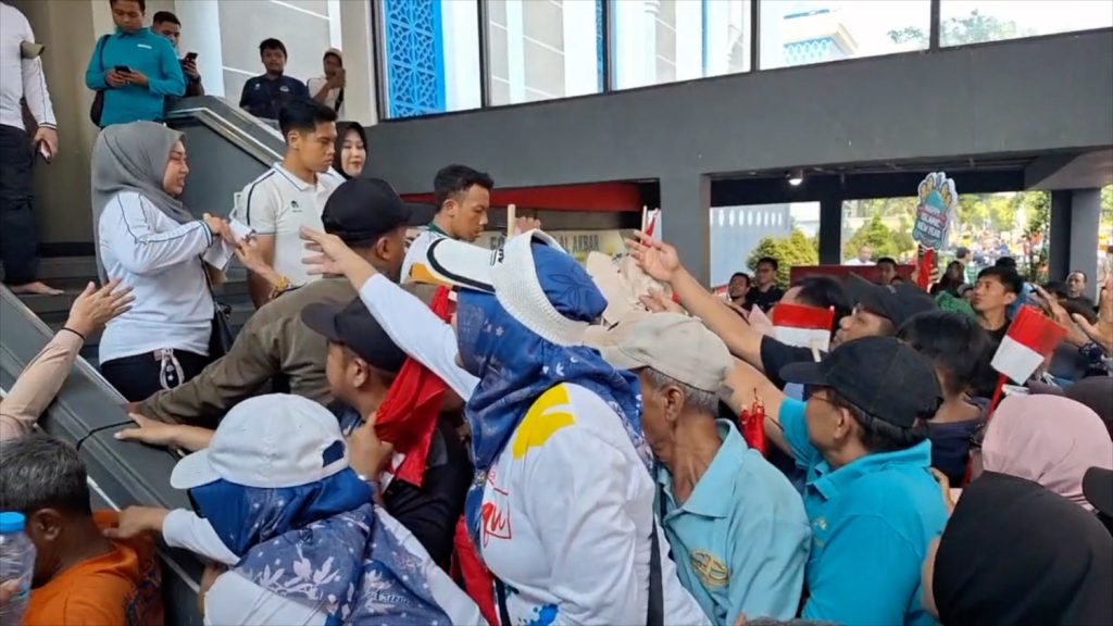 KELUHAN-KUPON-WARNAI-JALAN-SEHAT-PEMPROV-JATIM-BATALKAN-DOORPRIZE