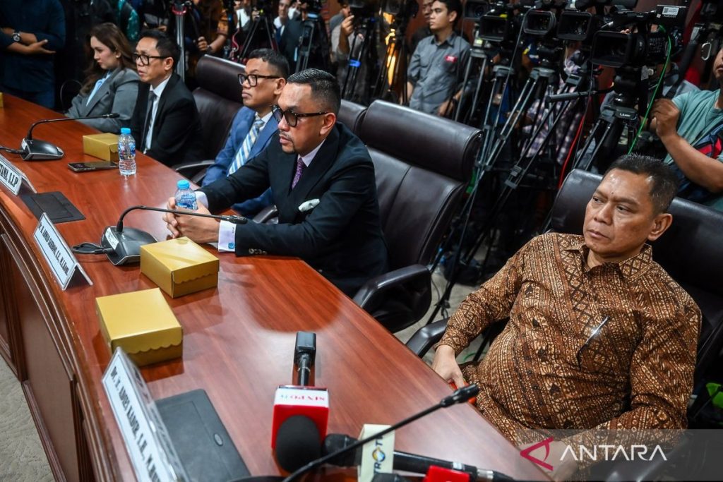 Sidang-putusan-kasus-dugaan-pelanggaran-kode-etik-anggota-DPR-051125-RIV-3