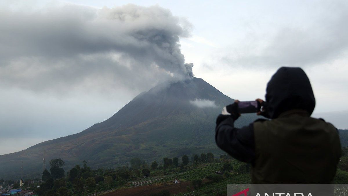 Gunung Sinabung Siaga, BNPB minta warga di Karo segera mengungsi