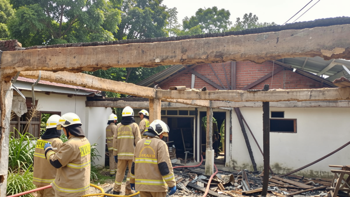 Kebakaran rumah di Rorotan Jakut diduga karena fenomena listrik