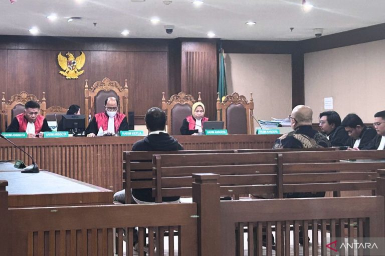 1000389336