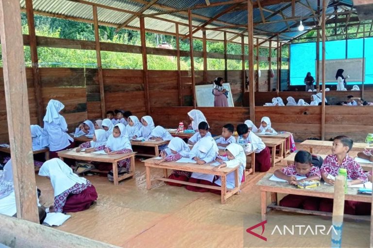 20260403-sekolah-darurat-beutong-ateuh