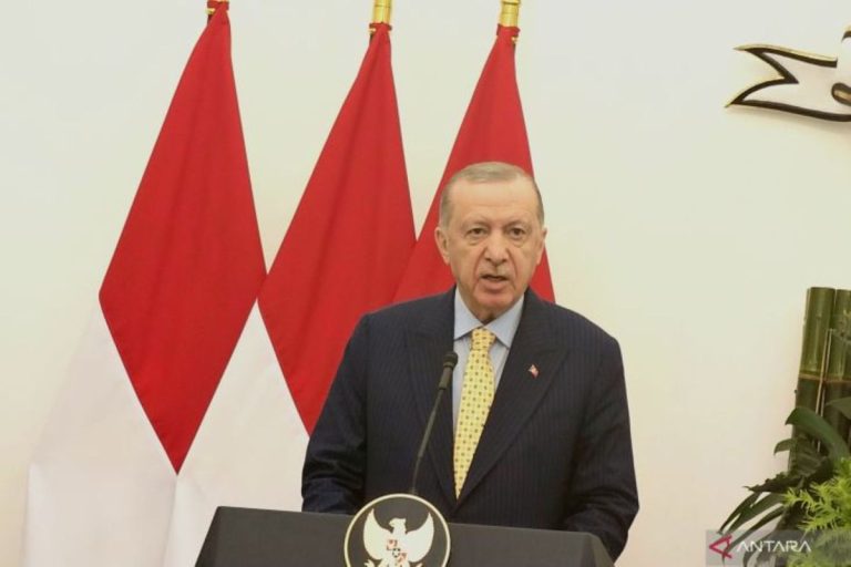 ErdoganRecepTayyipPresTurkiIstanaKepresBogorRabu120225ALiviaKristianti