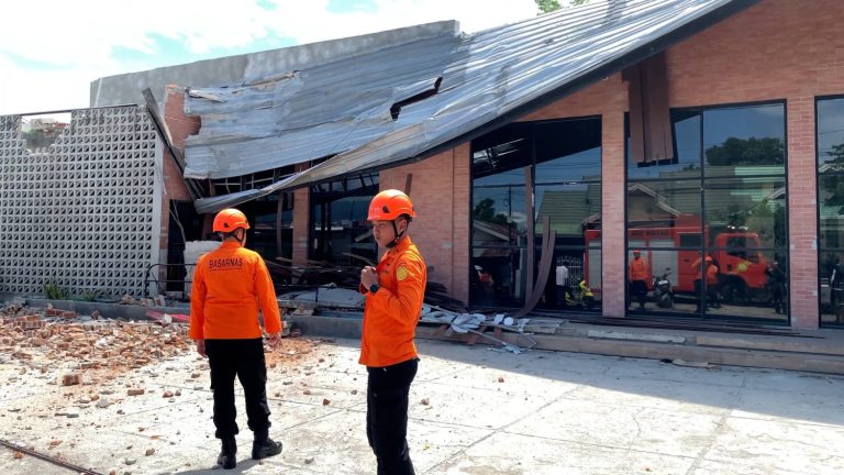 KOTA-PALU-DIGUNCANG-GEMPA-BUMI-6-7-MAGNITUDO