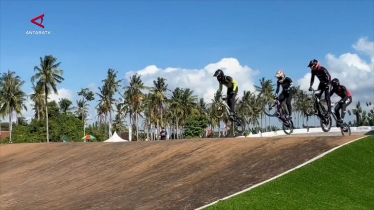 PEMBALAP-INDONESIA-DOMINASI-BANYUWANGI-BMX-SUPERCROSS-2026