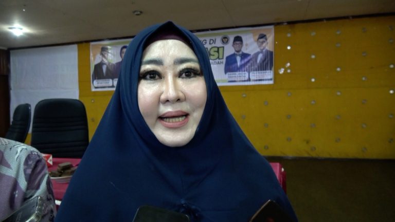 AB_DPR-RI-DAN-KEMENHAJ-BERSINERGI-SOSIALISASIKAN-PERSIAPAN-HAJI-2027