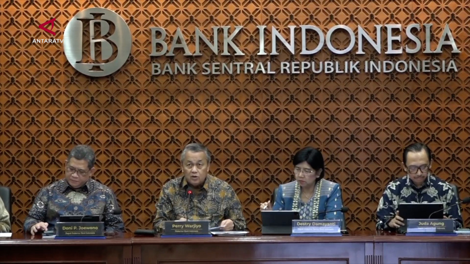 Menkeu minta publik tunggu arahan Presiden soal calon Gubernur BI