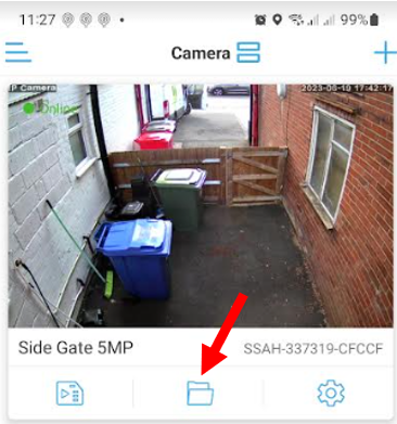 CamHi app main screen with the folder icon highlighted